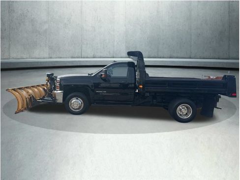 Used 2019 Chevrolet Silverado 3500 W/T w/ WT Convenience Package AWD/4WD image 2