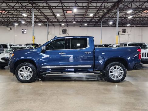 Used 2023 Chevrolet Silverado 1500 High Country w/ High Country Premium Package AWD/4WD image 6