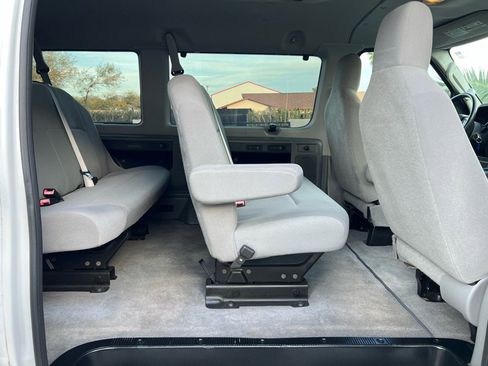 Used 2012 Ford E-350 and Econoline 350 XLT image 15