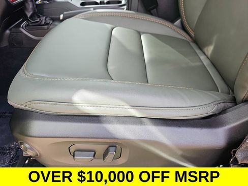 New 2025 Jeep Gladiator Mojave w/ Convenience Group AWD/4WD image 29
