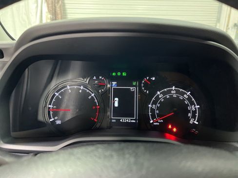 Used 2024 Toyota 4Runner SR5 Premium image 28