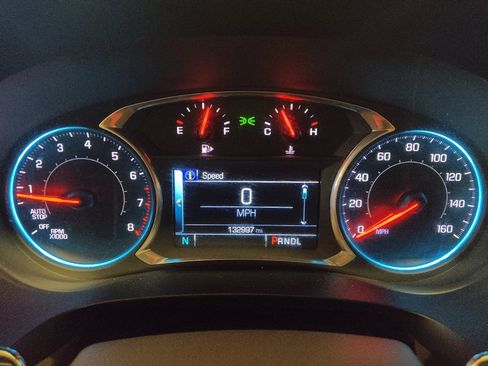 Used 2018 Chevrolet Malibu LT FWD image 23