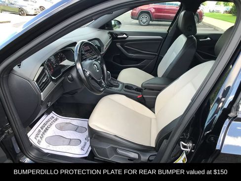 Used 2019 Volkswagen Jetta R-Line w/ R-Line Cold Weather Package FWD image 5