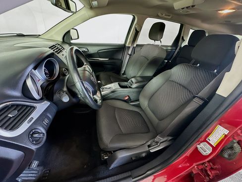Used 2019 Dodge Journey SE w/ Premium Group FWD image 13