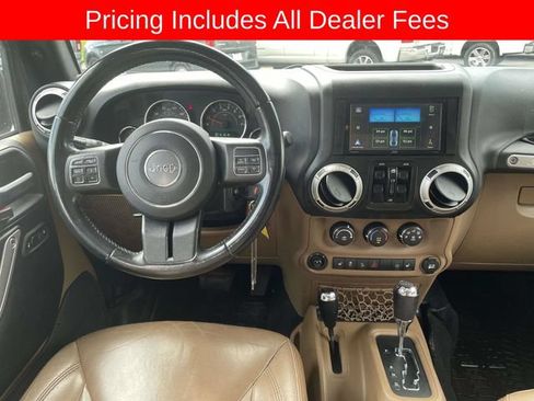 Used 2017 Jeep Wrangler Unlimited Sahara w/ Max Tow Package AWD/4WD image 16