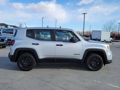 Used 2021 Jeep Renegade Sport image 2