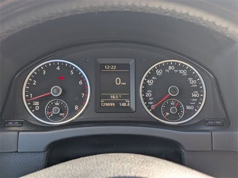 Used 2014 Volkswagen Tiguan S image 12