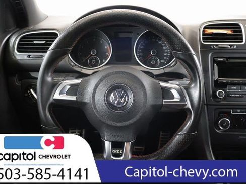 Used 2012 Volkswagen Golf 2-Door FWD image 16