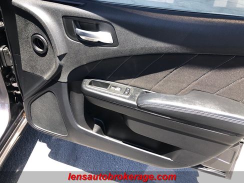 Used 2020 Dodge Charger SXT w/ Blacktop Package image 21