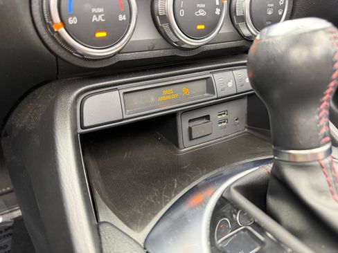 Used 2019 MAZDA MX-5 Miata Grand Touring RWD image 52
