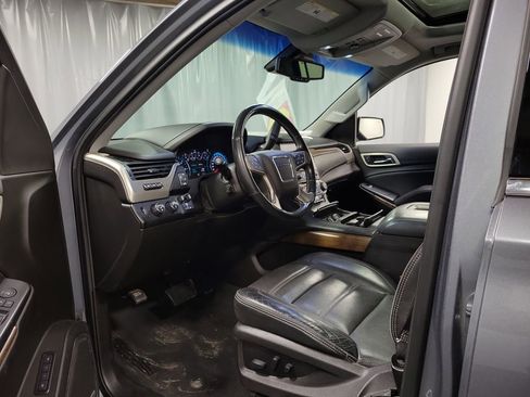 Used 2019 GMC Yukon XL Denali w/ Open Road Package AWD/4WD image 13