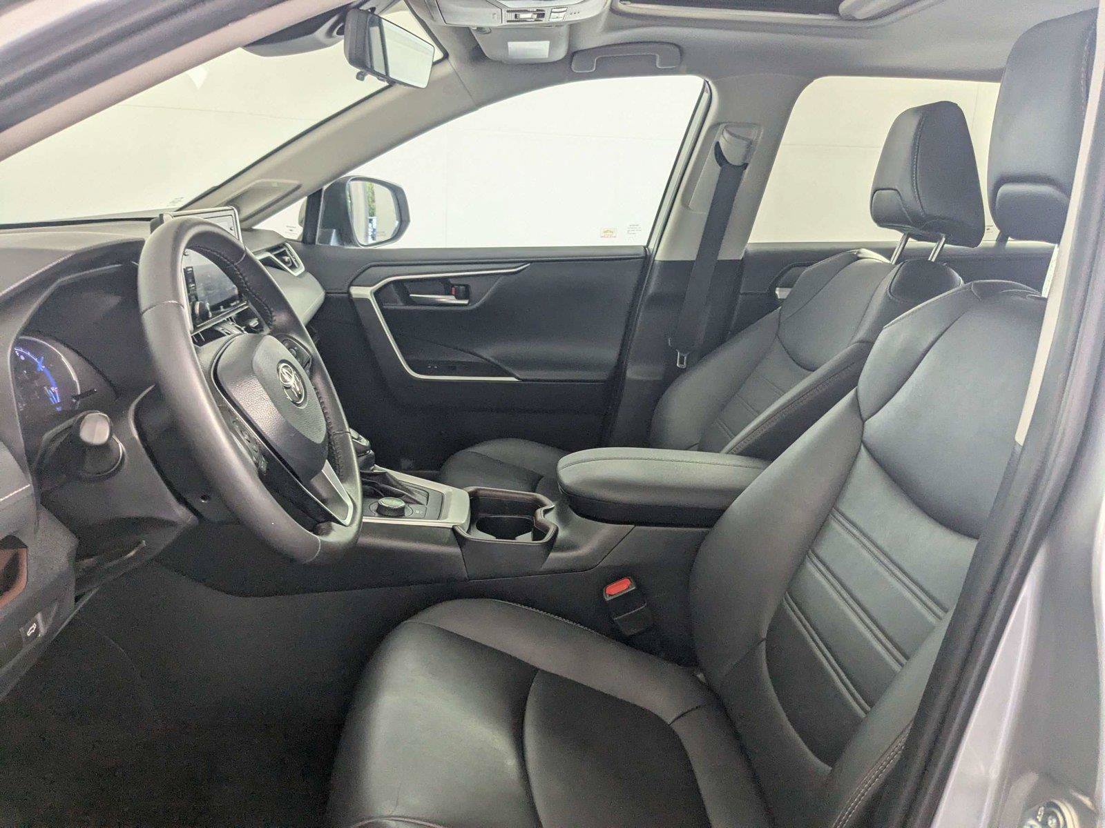 Used 2021 Toyota RAV4 Limited AWD/4WD image 11