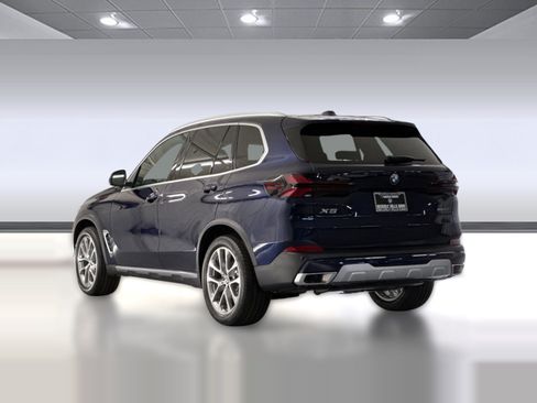 Used 2026 BMW X5 xDrive40i w/ Climate Comfort Package AWD/4WD image 3