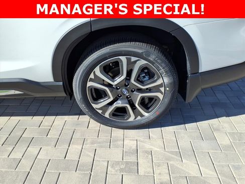 New 2025 Subaru Ascent Limited image 30