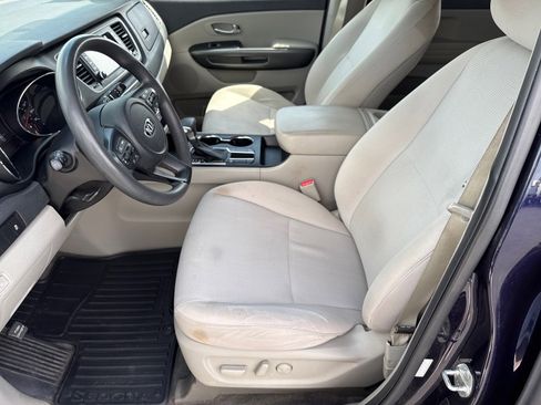 Used 2020 Kia Sedona LX FWD image 10