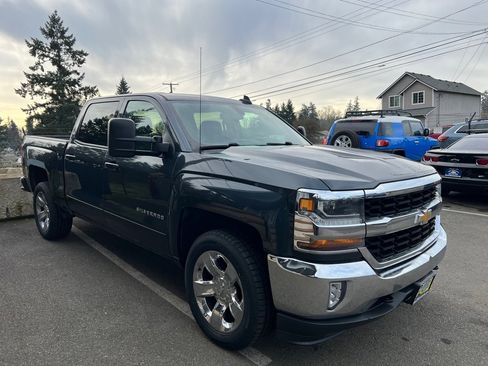 Used 2017 Chevrolet Silverado 1500 LT w/ LT Eassist Package image 2