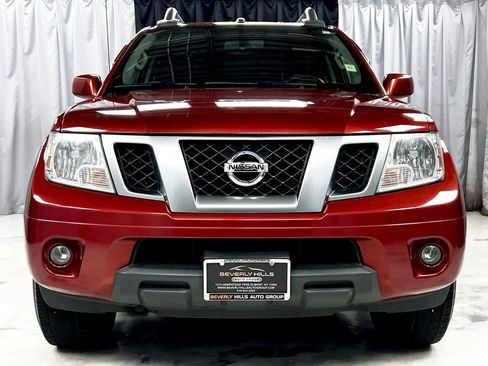 Used 2016 Nissan Frontier PRO-4X w/ Pro-4x Luxury Package image 2