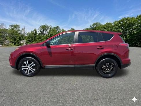 Used 2018 Toyota RAV4 LE w/ All Weather Liner Package AWD/4WD image 5