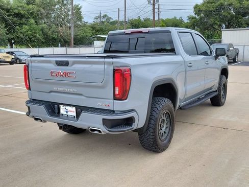 Used 2024 GMC Sierra 1500 AT4 w/ AT4 Premium Package AWD/4WD image 3
