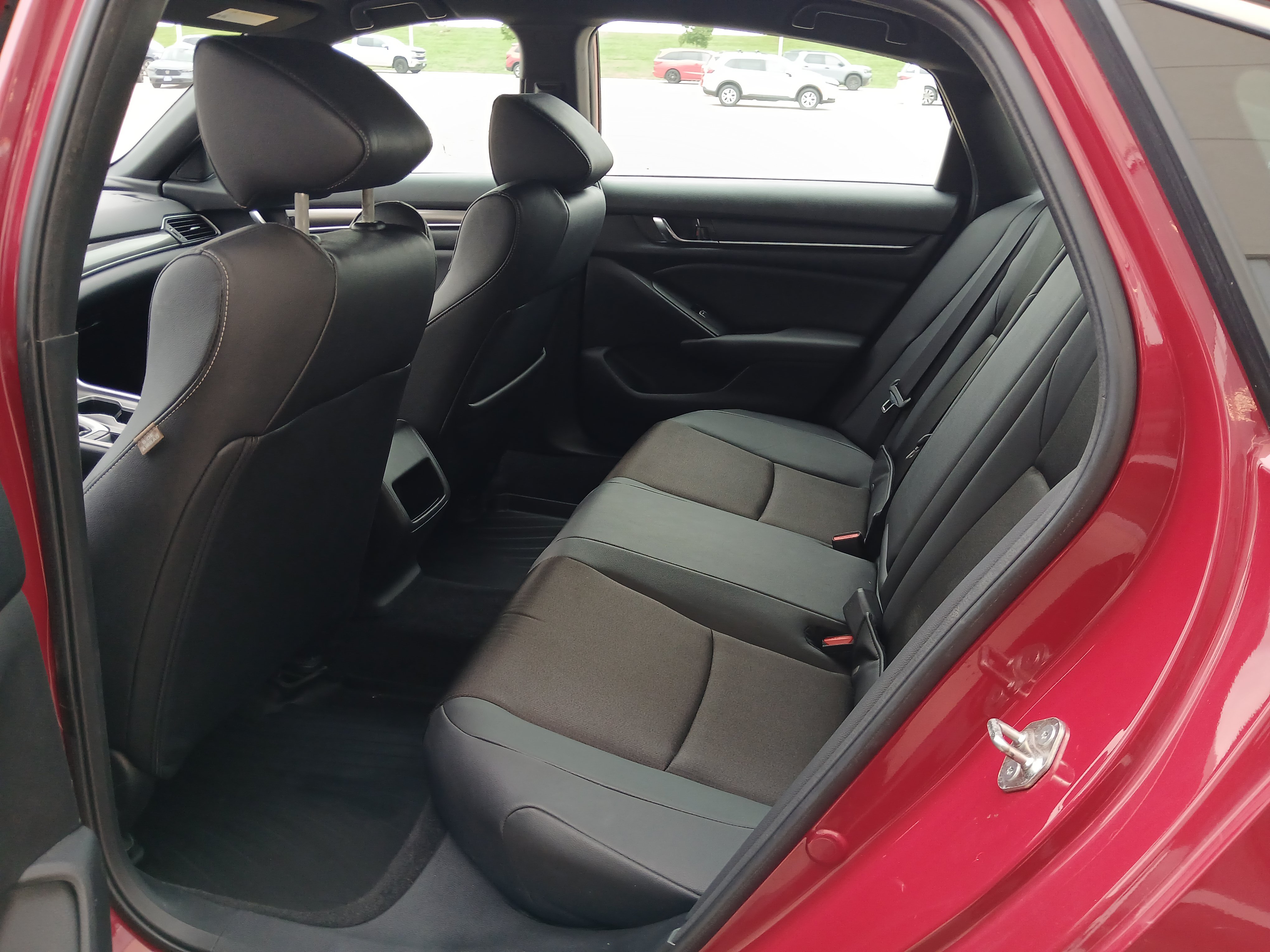 Used 2019 Honda Accord Sport image 9