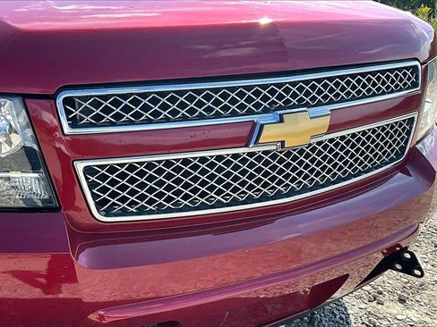 Used 2014 Chevrolet Suburban LTZ image 28