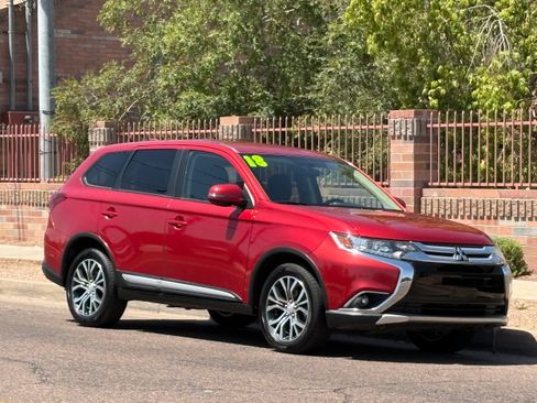 Used 2018 Mitsubishi Outlander SE FWD image 8