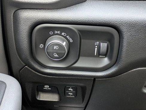 Used 2021 RAM 1500 Big Horn RWD image 23