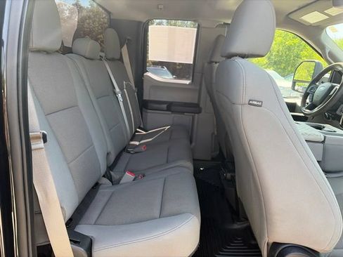Used 2017 Ford F250 XL w/ Power Equipment Group AWD/4WD image 28