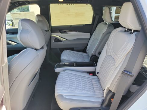 New 2026 INFINITI QX60 Autograph w/ Dark Cargo Package AWD/4WD image 16