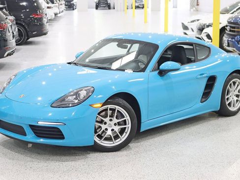 Used 2018 Porsche 718 Cayman RWD image 7