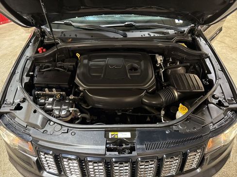 Certified 2020 Jeep Grand Cherokee Altitude image 28