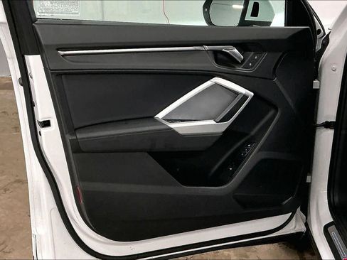 Used 2022 Audi Q3 2.0T Premium image 25