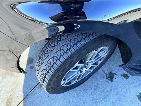 Used 2025 Ford Expedition Active image 24