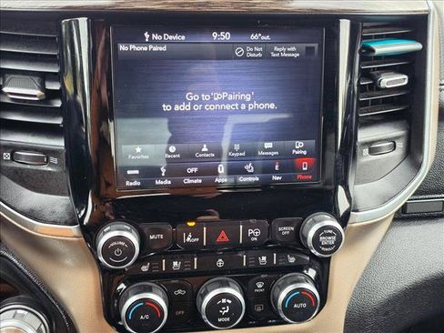 Used 2019 RAM 1500 Laramie AWD/4WD image 28