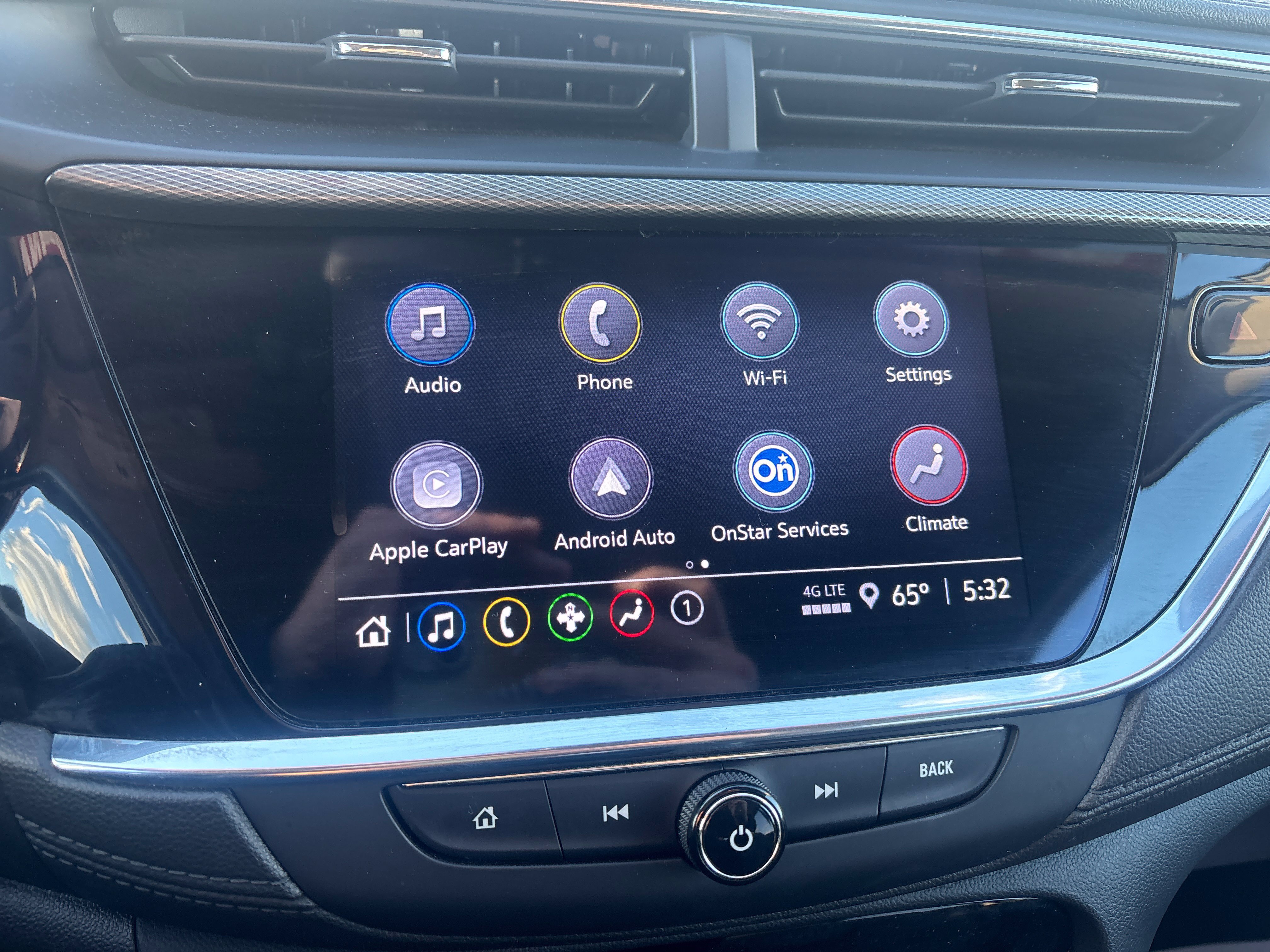 Used 2023 Buick Encore GX Select w/ Sport Touring Package FWD image 18