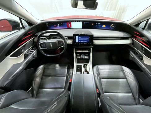 Used 2024 Lincoln Nautilus Reserve image 15