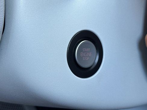 New 2025 Volkswagen ID. Buzz 1st Edition image 23