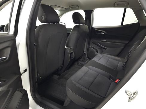 Used 2024 Chevrolet Trax LS w/ LS Convenience Package FWD image 29