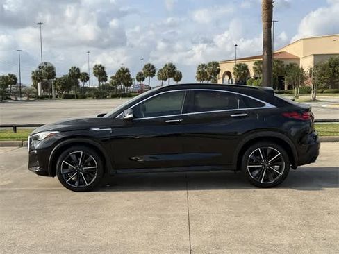 Used 2023 INFINITI QX55 Essential image 2