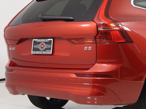 Used 2022 Volvo XC60 B5 Momentum image 45