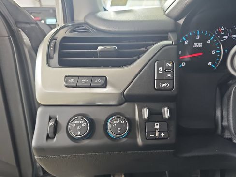 Used 2017 Chevrolet Tahoe Premier AWD/4WD image 33