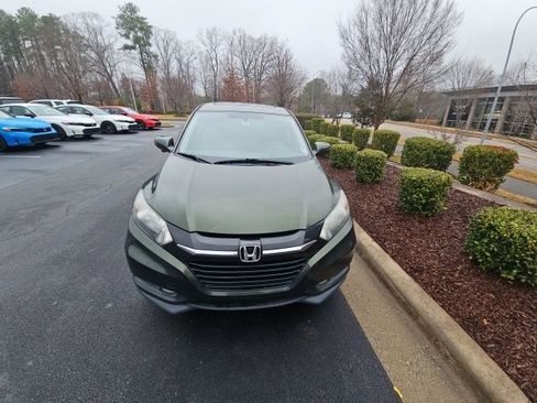 Used 2018 Honda HR-V EX image 5