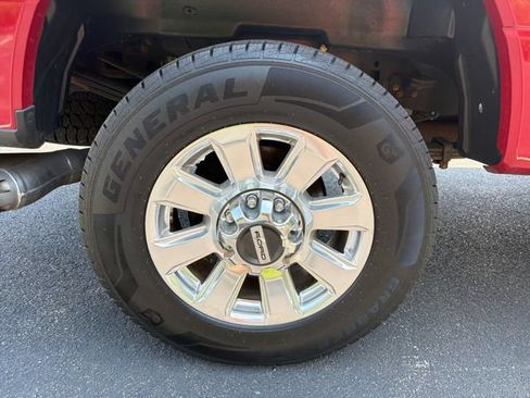 Certified 2021 Ford F350 Platinum w/ FX4 Off-Road Package AWD/4WD image 17