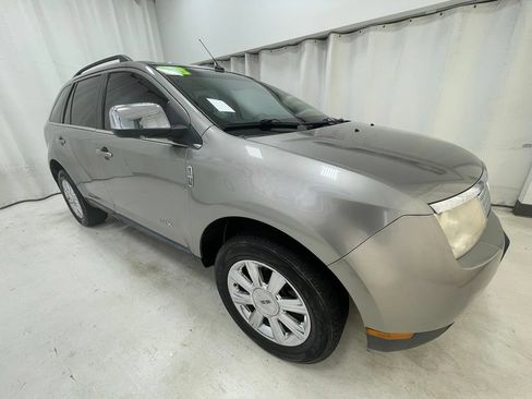 Used 2008 Lincoln MKX 2WD image 3