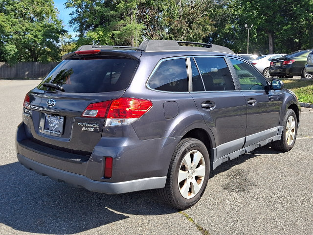 Used 2011 Subaru Outback 2.5i Premium AWD/4WD image 6