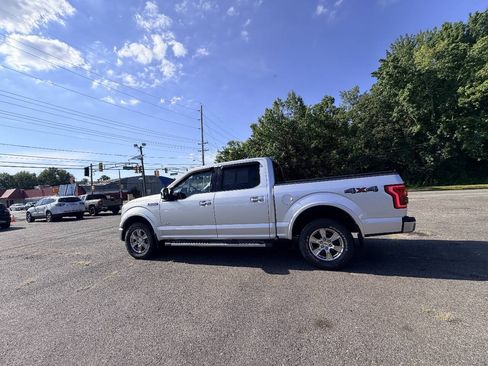 Used 2015 Ford F150 Lariat w/ Equipment Group 502A Luxury AWD/4WD image 28