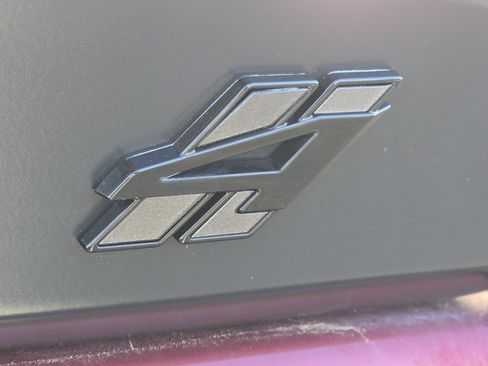 Used 2023 Dodge Challenger SXT w/ Blacktop Package image 9