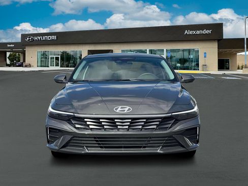 New 2026 Hyundai Elantra SE FWD image 12