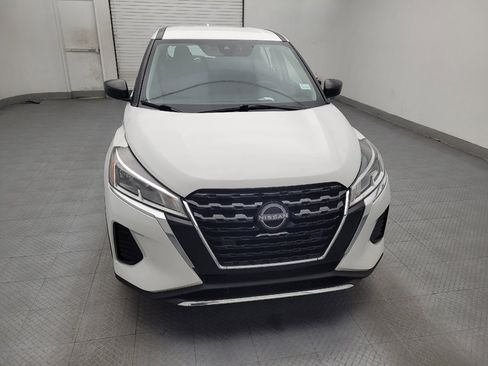 Used 2022 Nissan Kicks S FWD image 14