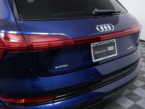 Certified 2021 Audi e-tron Premium w/ Convenience Plus Package image 34